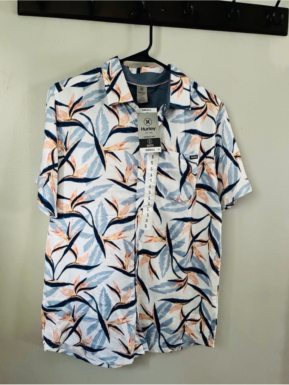 Hurley Men's Small Light Blue Tropical Short Sleeve Shirt